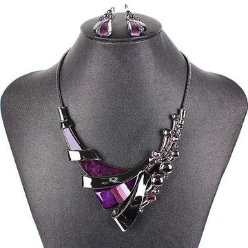 Gunmetal Plated Crystal Resin Jewelry Set Verkadi.com