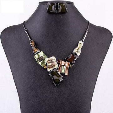 Green Crystal Resin Unique Design Jewelry Set Verkadi.com