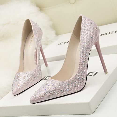 Fashion Elegant Crystal Topped Pointed Toe Sandals Verkadi.com