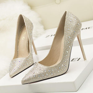 Fashion Elegant Crystal Topped Pointed Toe Sandals Verkadi.com