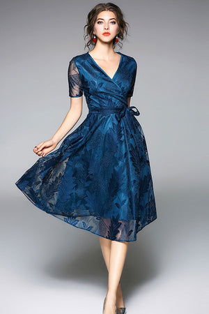 Short Sleeve V-Neck Lace A-Line Midi Dress