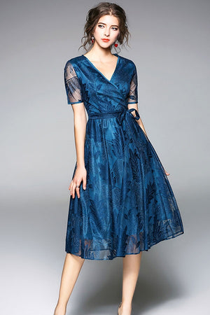 Short Sleeve V-Neck Lace A-Line Midi Dress