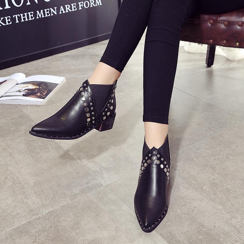 Hot New Pointed Toe Rivets Casual Style Ankle Boots Verkadi.com
