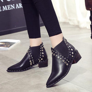 Hot New Pointed Toe Rivets Casual Style Ankle Boots Verkadi.com