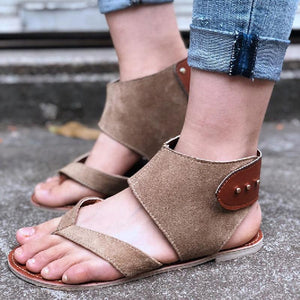 New Clip Toe Metal Rivets Roman Style Flat Sandals
