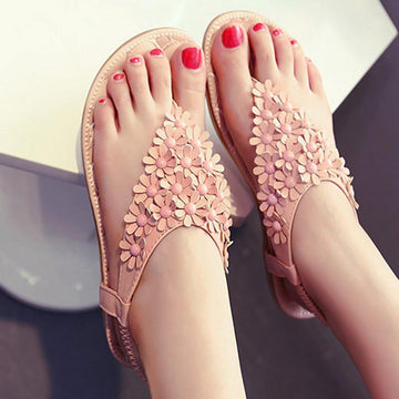 Latest Flat Elegant Flower Rivet Casual Sandals Verkadi.com
