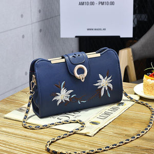 Sweet Fashion Embroidery Shoulder Handbag Verkadi.com